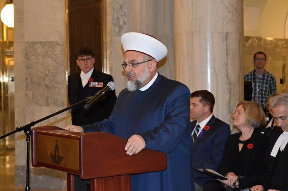 Sheikh Jamal Hammoud delivering a speech at an official gathering